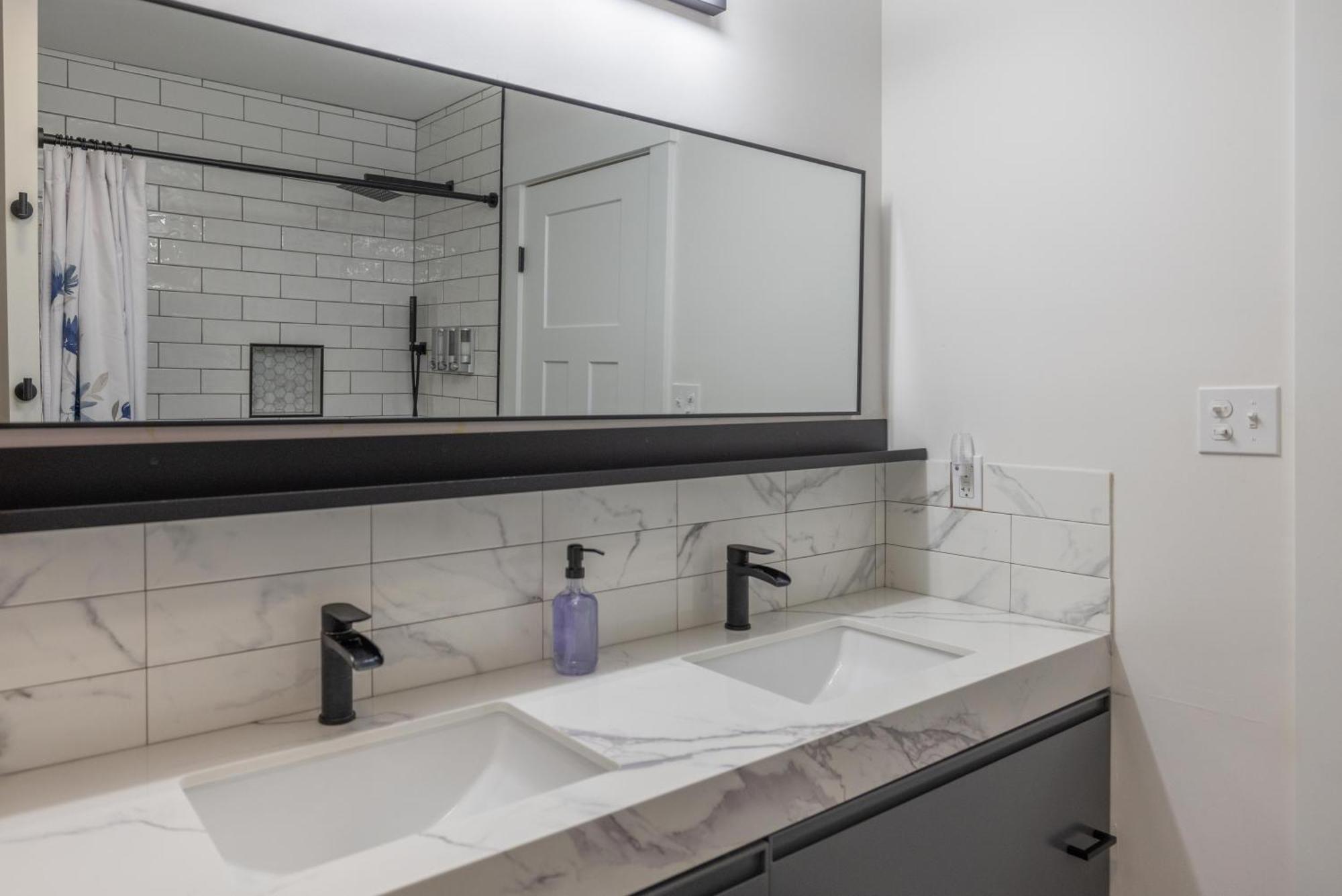 Mid-Century Modern Impeccable Remodel With Hot Tub Villa Asheville Eksteriør bilde